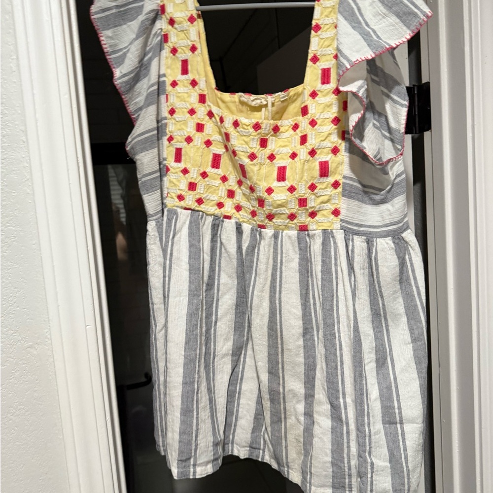 Striped Short sleeve Top with Embroidered Detail